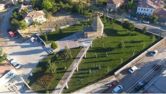 Her Şey Sevmek ve İnanmakla Başlar.