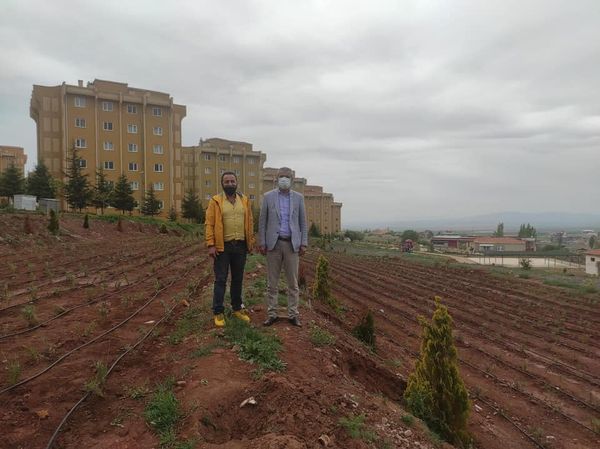 Her Şey Sevmek ve İnanmakla Başlar.