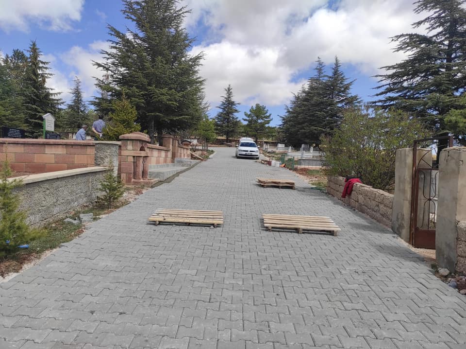 Her Şey Sevmek ve İnanmakla Başlar.