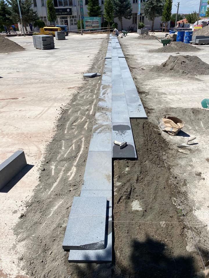 Her Şey Sevmek ve İnanmakla Başlar.