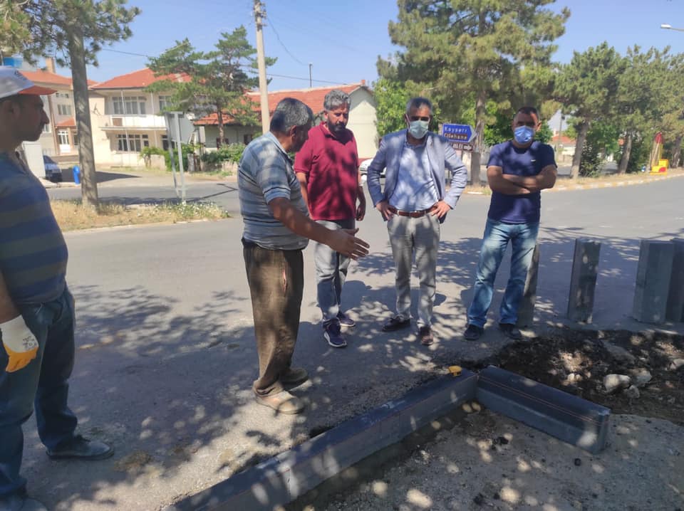 Her Şey Sevmek ve İnanmakla Başlar.