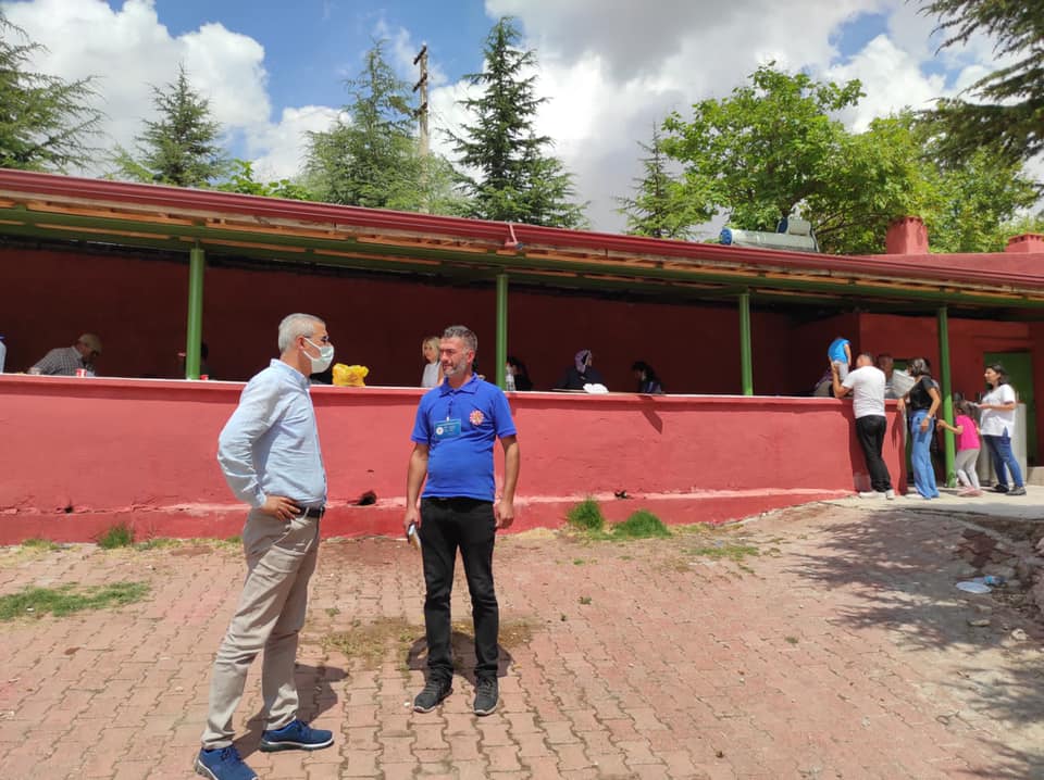 Her Şey Sevmek ve İnanmakla Başlar.