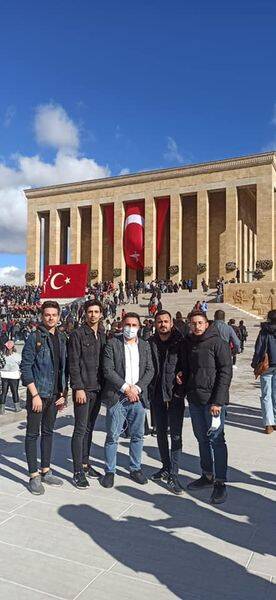 Her Şey Sevmek ve İnanmakla Başlar.