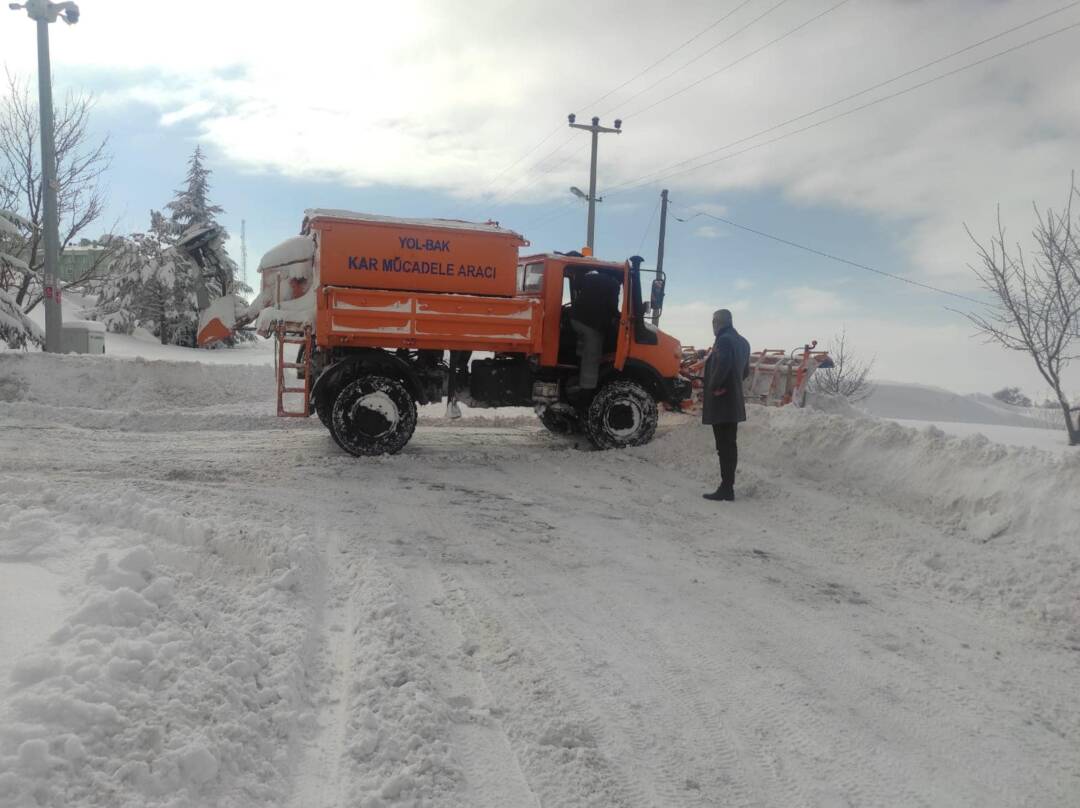 Ekiplerimiz Gücünün Yettiğince 24 Saat Çalışmalarına Devam Ediyor