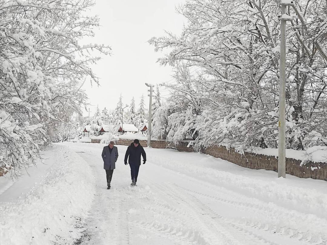 Her Şey Sevmek ve İnanmakla Başlar.