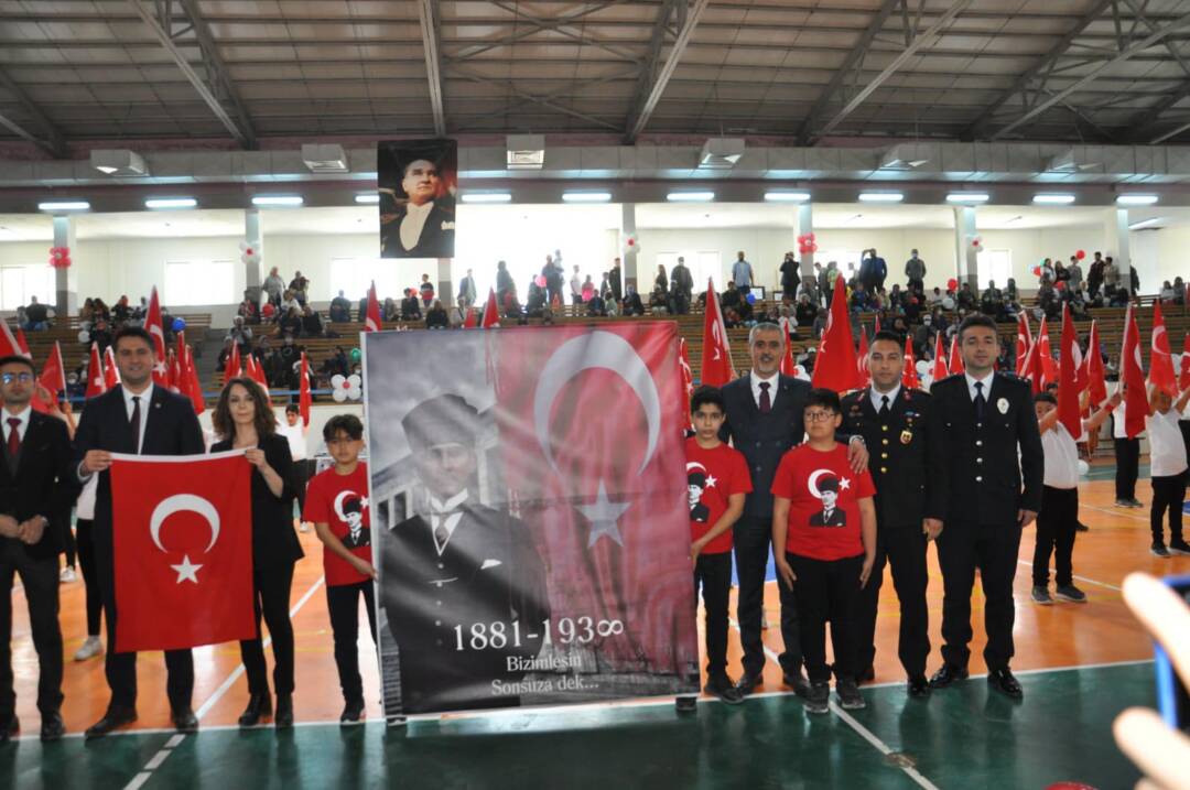 23 Nisan Ulusal Egemenlik ve Çocuk Bayramımız Kutlu Olsun.