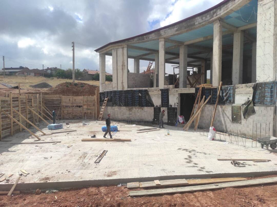 Her Şey Sevmek ve İnanmakla Başlar.