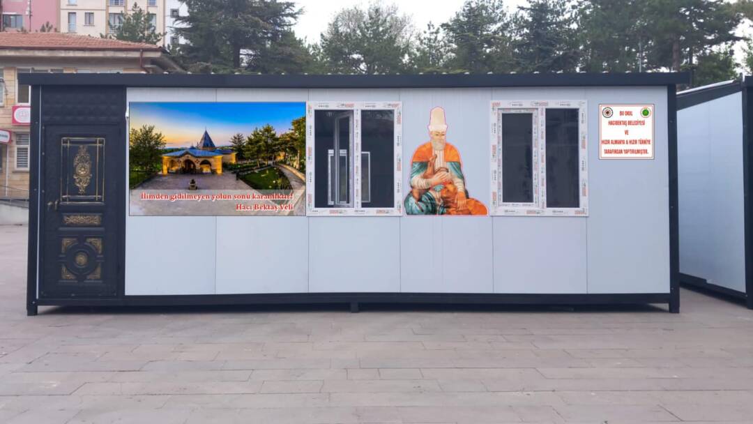 Her Şey Sevmek ve İnanmakla Başlar.