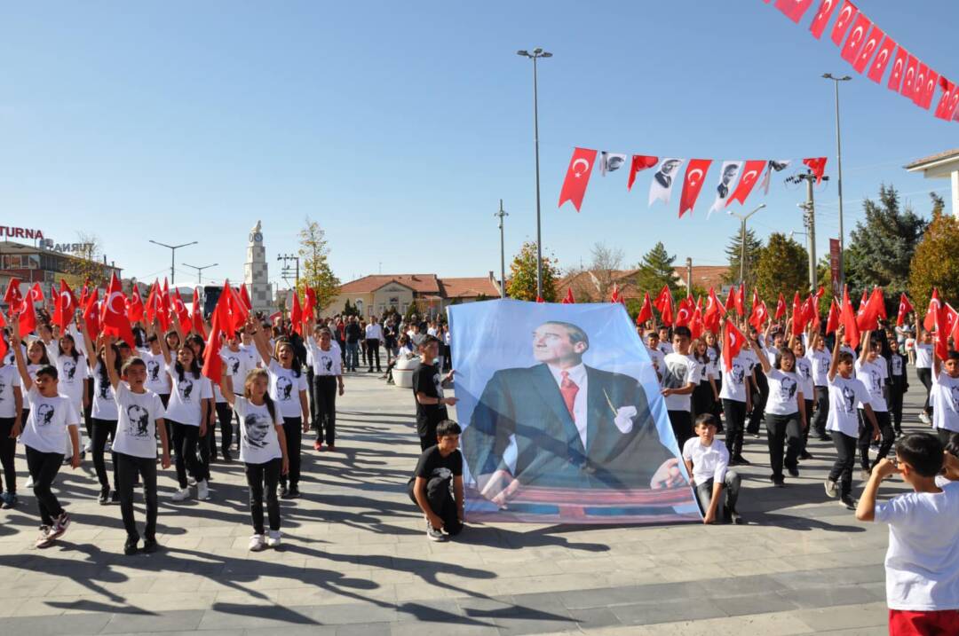 Her Şey Sevmek ve İnanmakla Başlar .