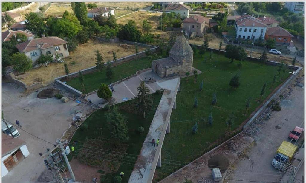 Her Şey Sevmek ve İnanmakla Başlar.