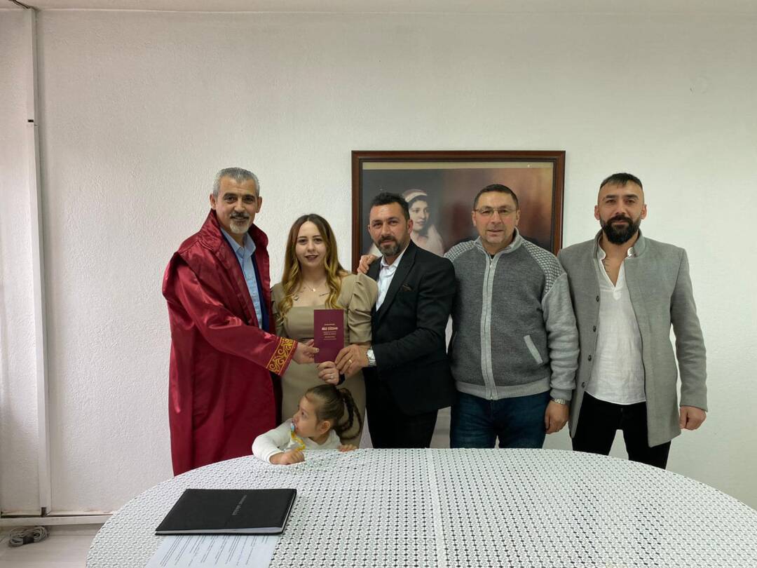 Mutluluklar Diliyorum.