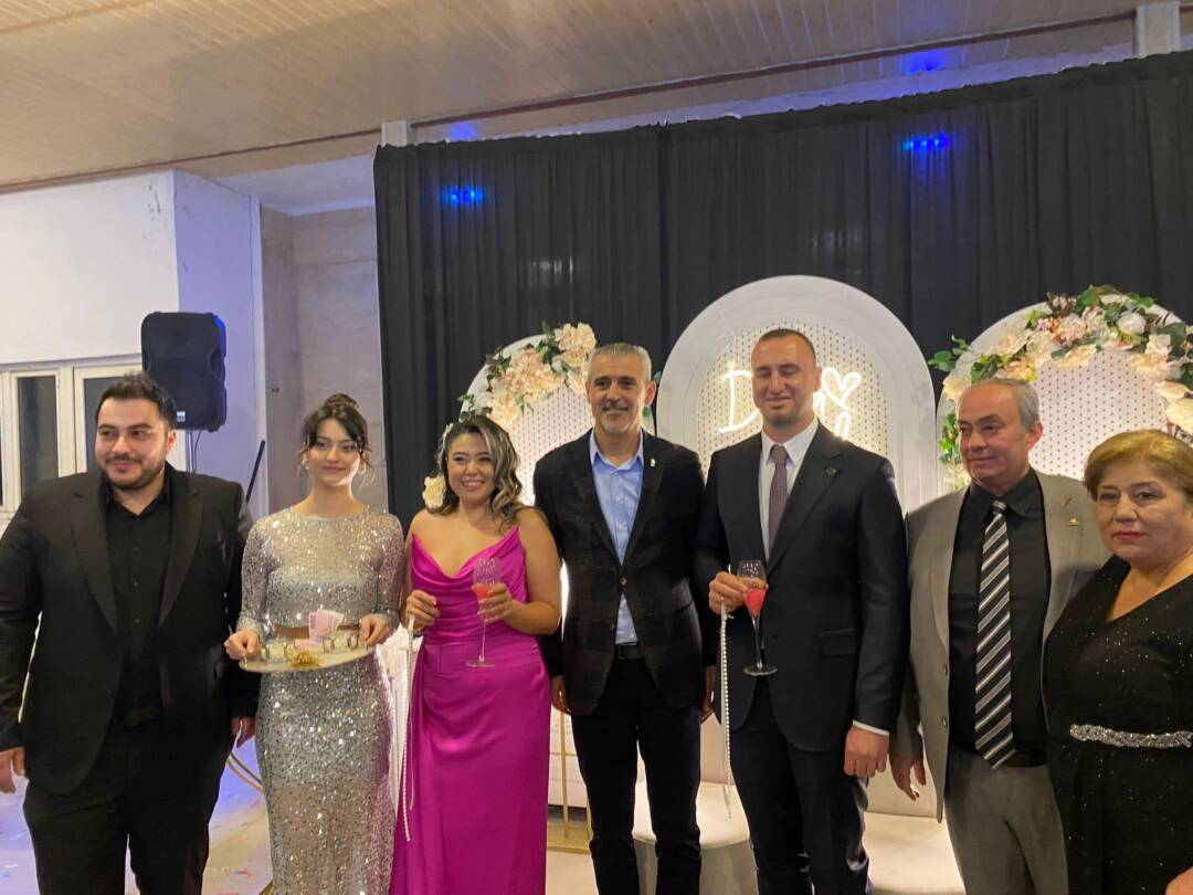 Mutluluklar Diliyorum.