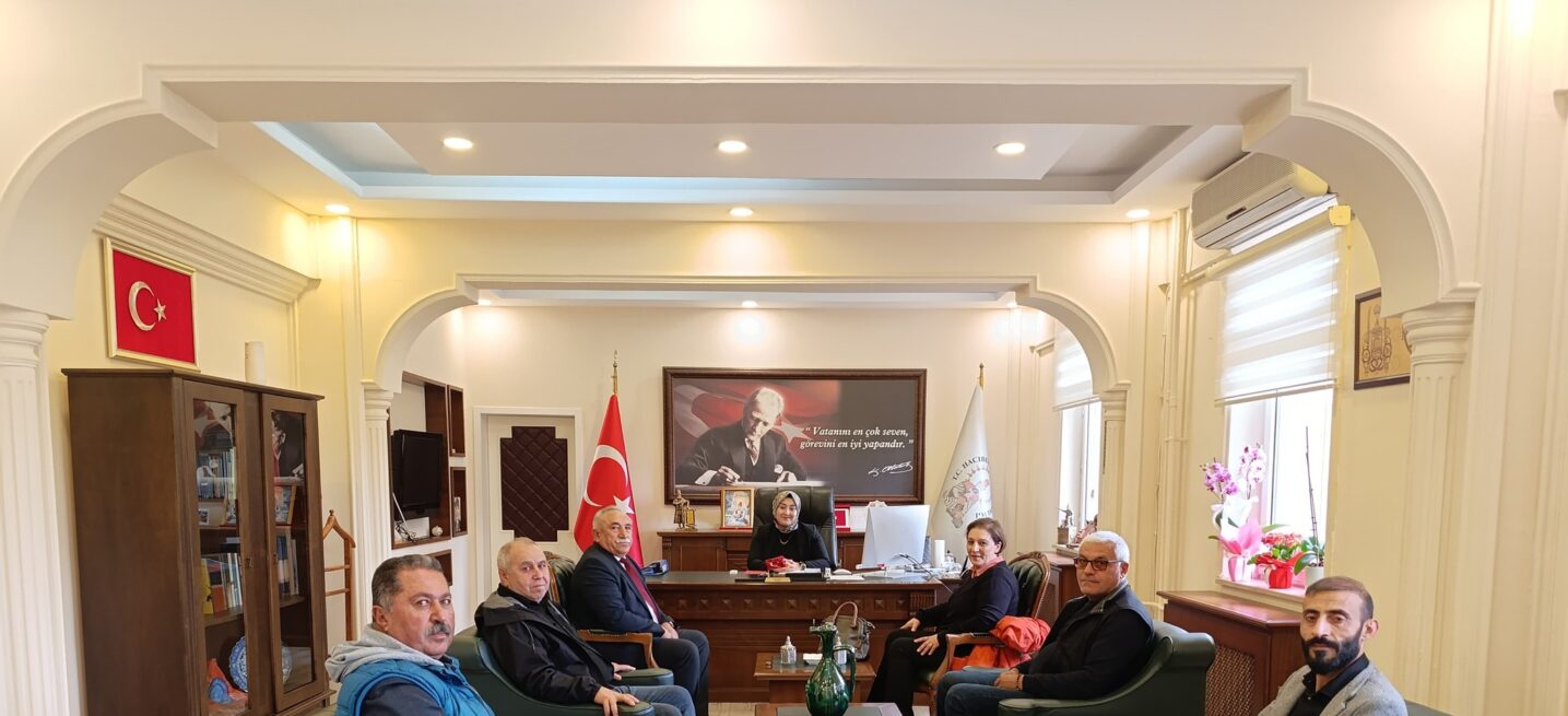 İlçemizin yeni Kaymakamı Sayın Özlem Doğan’ı makamında ziyaret ettik.