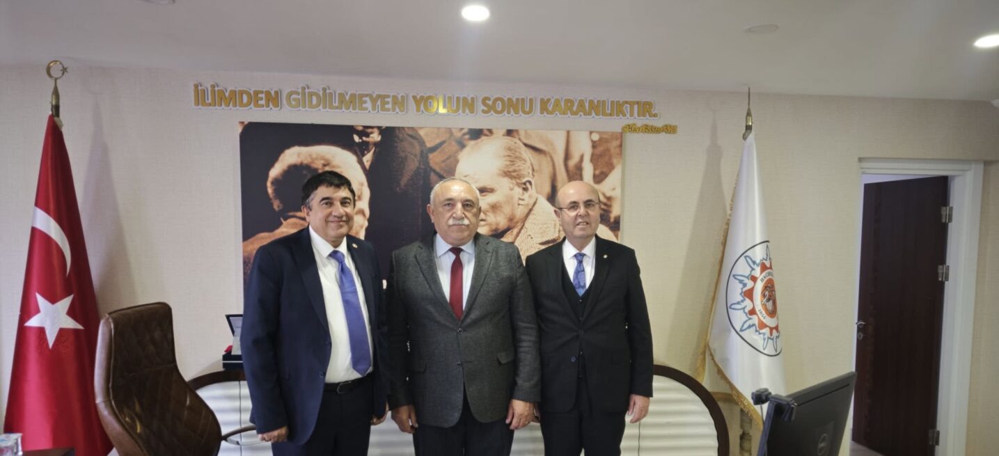 Kırşehir Belediye Başkanı Sayın Selahattin Ekicioğlu ve Cumhuriyet Halk Partisi Kırşehir Milletvekili Sayın Metin İlhan, belediyemizi ziyaret ederek bizleri onurlandırmışlardır.