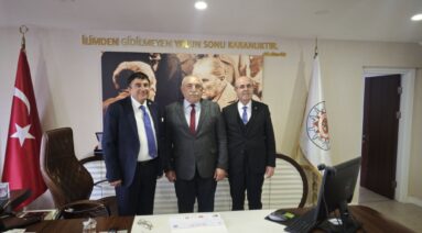 Kırşehir Belediye Başkanı Sayın Selahattin Ekicioğlu ve Cumhuriyet Halk Partisi Kırşehir Milletvekili Sayın Metin İlhan, belediyemizi ziyaret ederek bizleri onurlandırmışlardır.