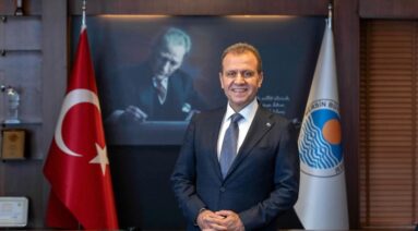 Mersin Büyükşehir Belediye Başkanı Vahap Seçer’i gönülden tebrik ediyorum