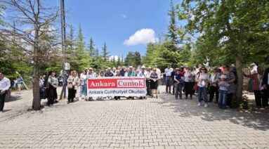 İlhan ve Turhan Selçuk kardeşleri; aileleri, dostları ve sevenleriyle birlikte saygı, özlem ve minnetle andık.