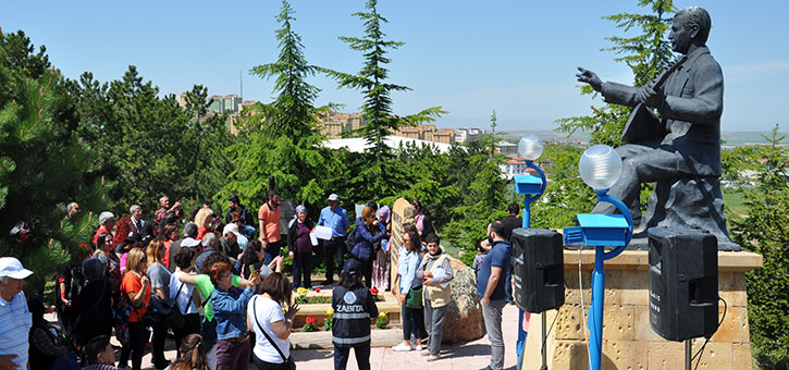 Mahzuni Anma Etkinliklerini Yapıyoruz