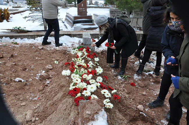 Işıklar Yoldaşın Olsun Tanju ÇILIZOĞLU