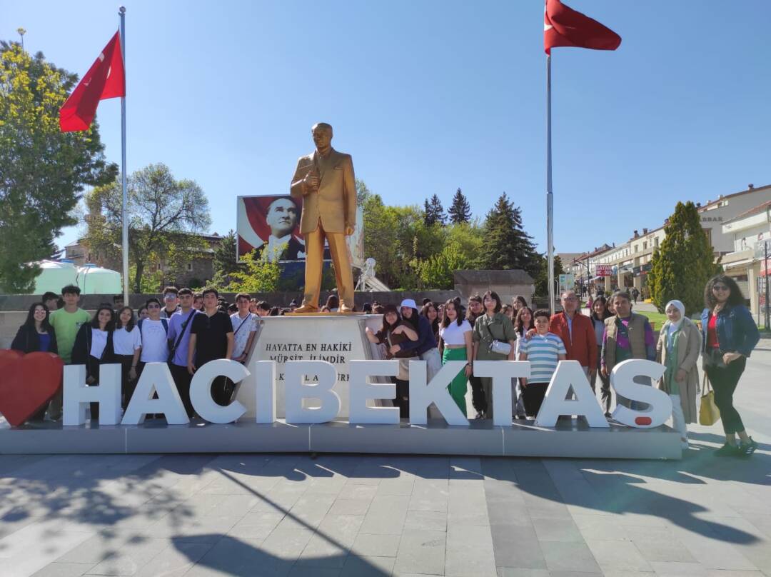 Her Şey Sevmek ve İnanmakla Başlar