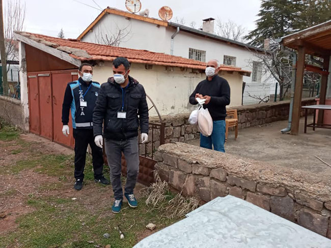 Yaşlılarımızın İhtiyaçlarını Karşılıyoruz.